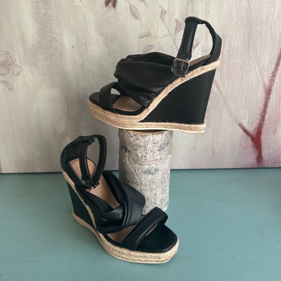Qupid Cascade Wedge Sandal Espradrille Vegan Leather Size 6.5 Black Sandal - Picture 4 of 11